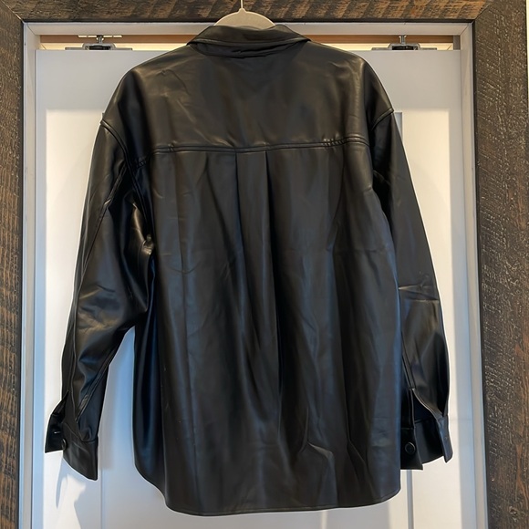 Black leather shaket - Picture 2 of 2